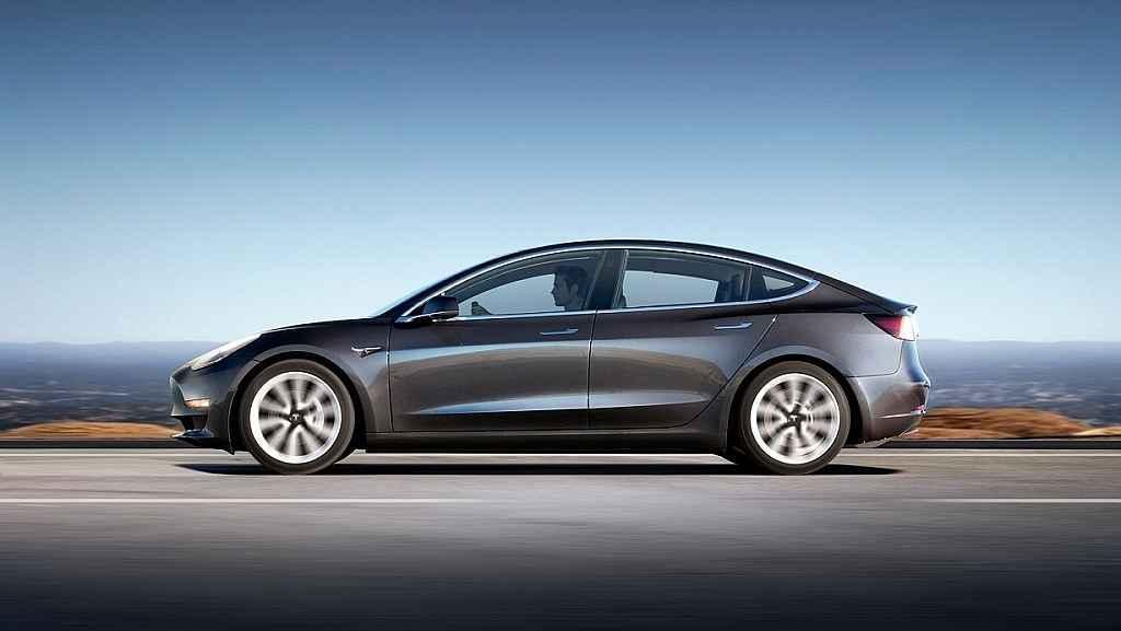 Tesla Model 3.