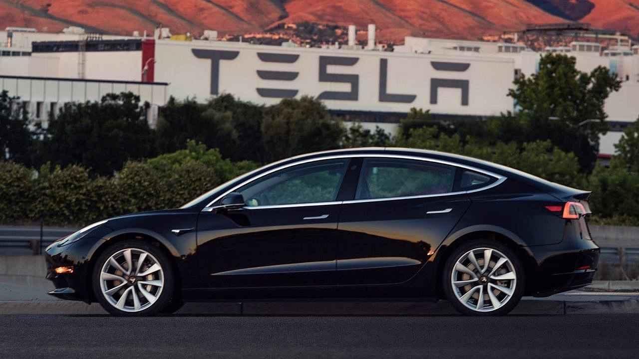 Tesla Model 3.