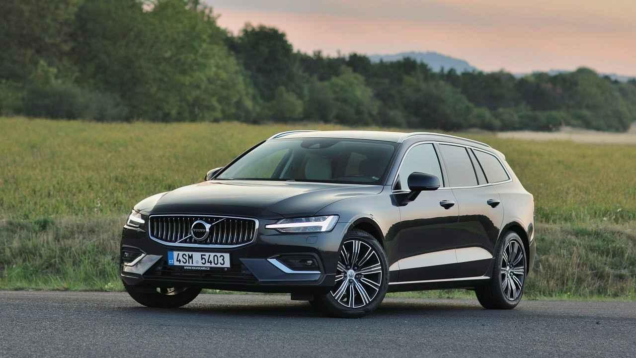 Volvo V60.