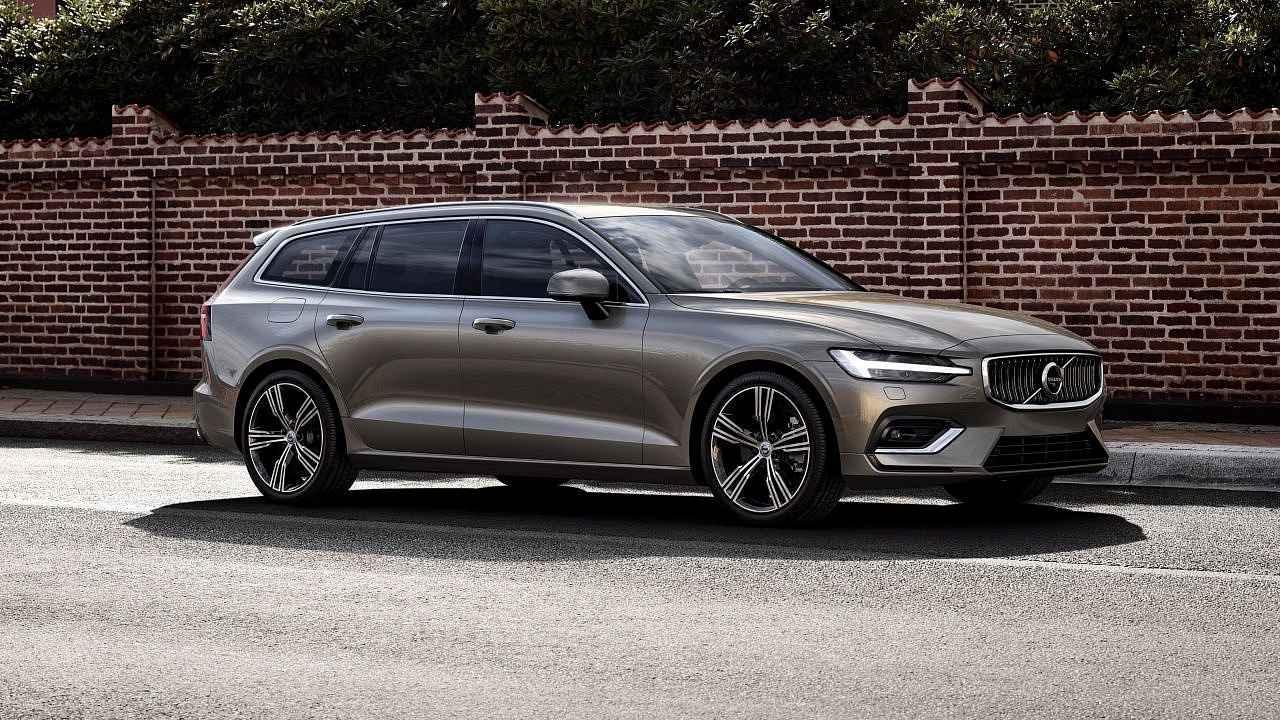 Volvo V60.