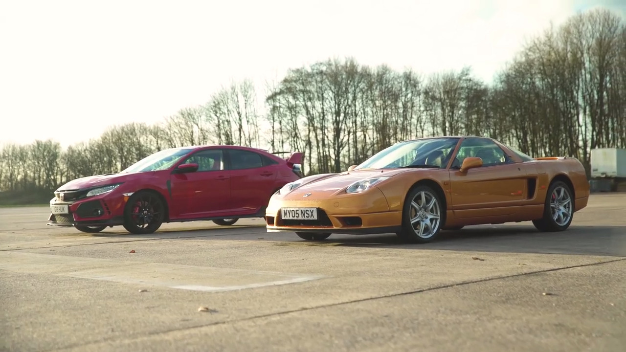 Honda NSX proti Civicu Type R.