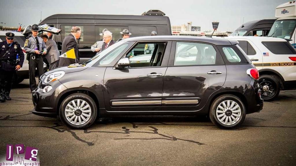 Fiat 500L při návštěvě papeže Františka.