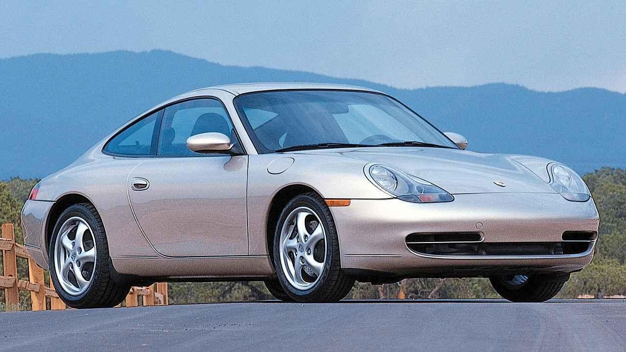 Porsche 911 Carrera (996).