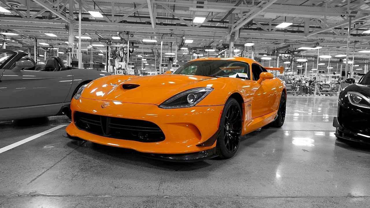 Dodge Viper.