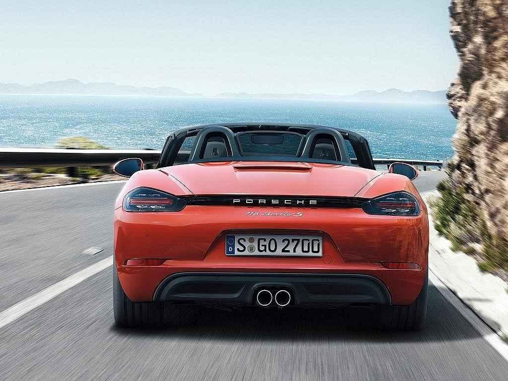 Porsche 718 Boxster.