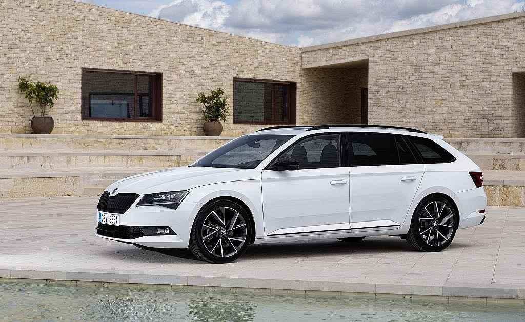 Škoda Superb SportLine.