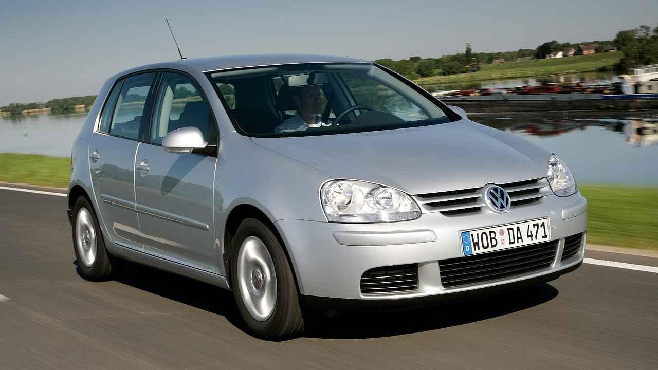 Volkswagen Golf páté generace.