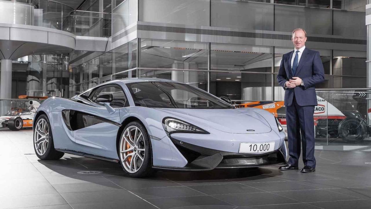 McLaren slaví 10 000 vyrobených silničních aut.