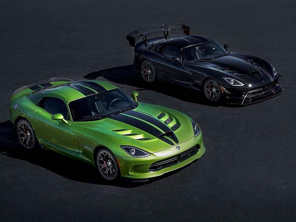 Dodge Viper Snakeskin Edition GTC (vlevo) a VoooDoo II Edition ACR.