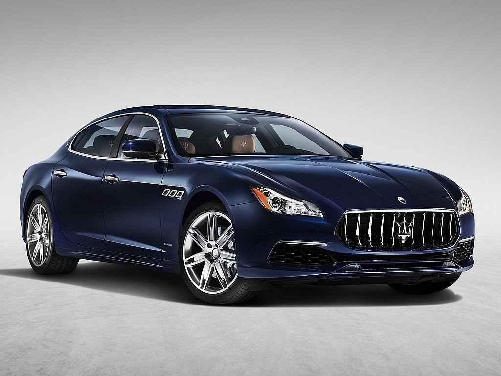 Maserati Quattroporte.