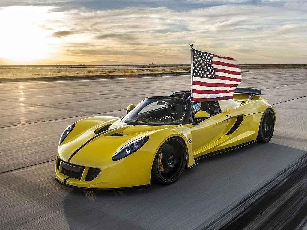 Hennessey Venom GT Spyder.