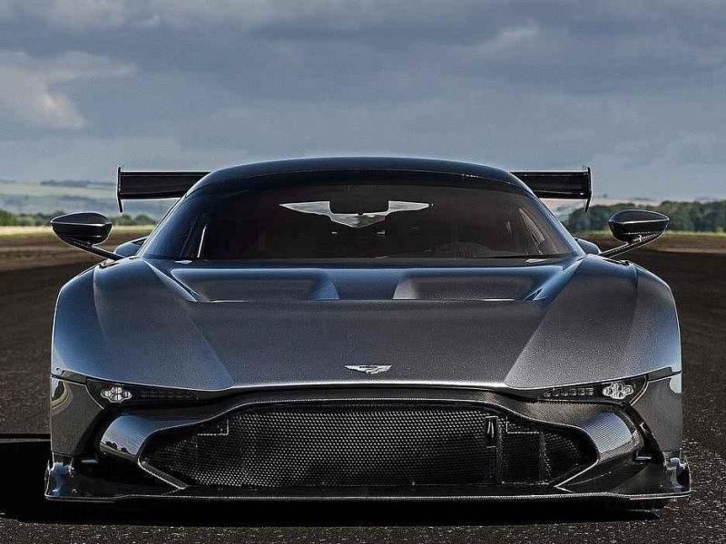 Aston Martin Vulcan.