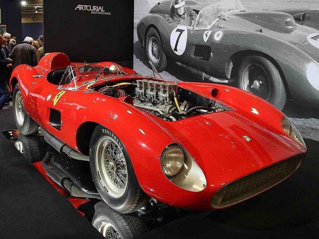 Ferrari 335 S Spider Scaglietti z roku 1957.