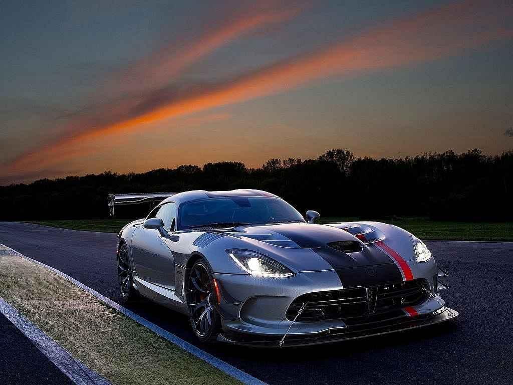 Dodge Viper ACR.