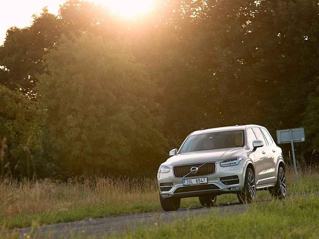 Volvo XC90.