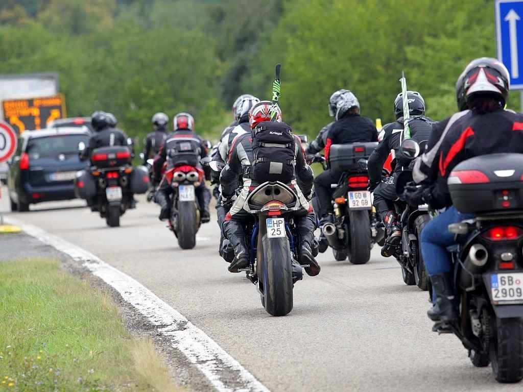 Fanoušci brněnské motocyklové Velké ceny na Masarykově okruhu.