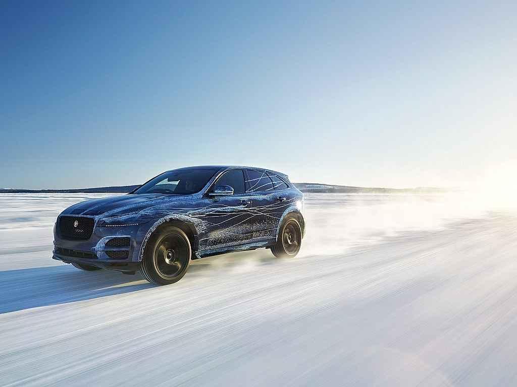 Jaguar F-Pace.