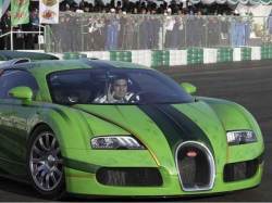 Gurbanguli Berdymuhamedov za volantem Bugatti Veyron.