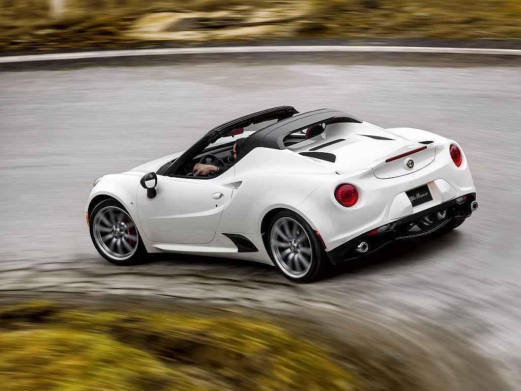 Alfa Romeo 4C Spider.