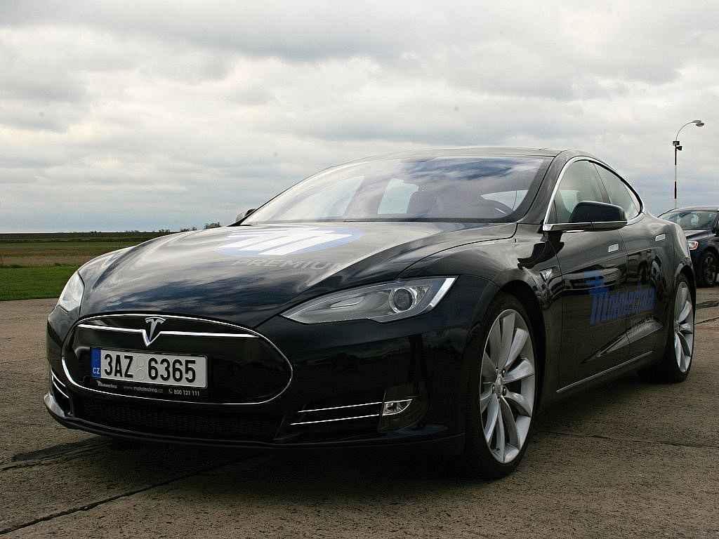 Tesla Model S.