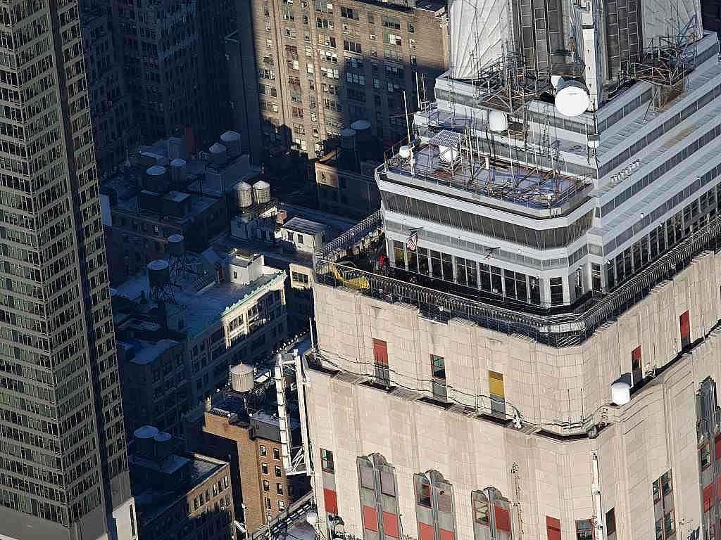 Ford slaví 50 let modelu Mustang. Třeba tak, že nejnovější generaci vystavil na vrcholu Empire State Building.