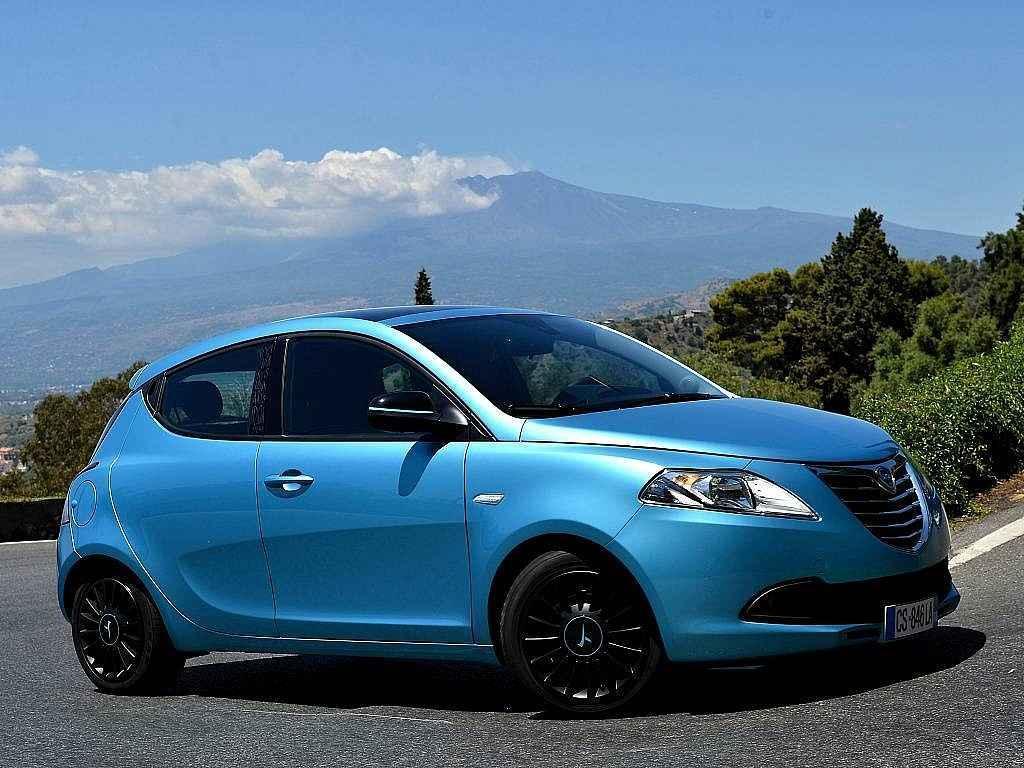 Lancia Ypsilon.