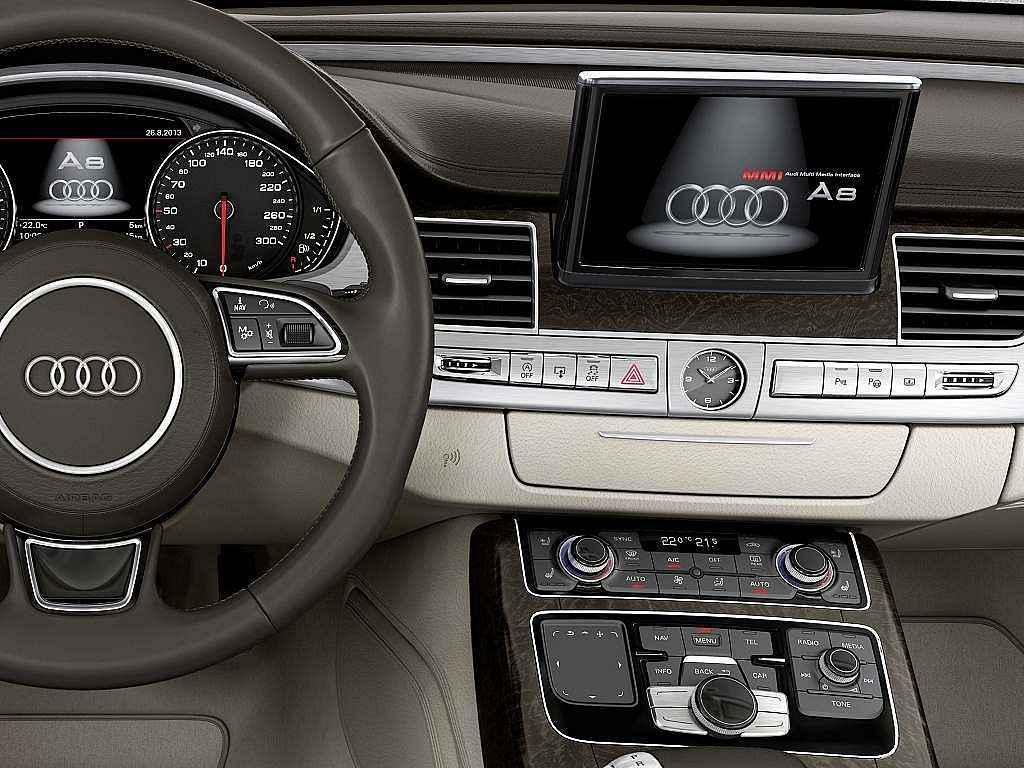 Audi ve svých vozech používá vlastní multimediální systém MMI.