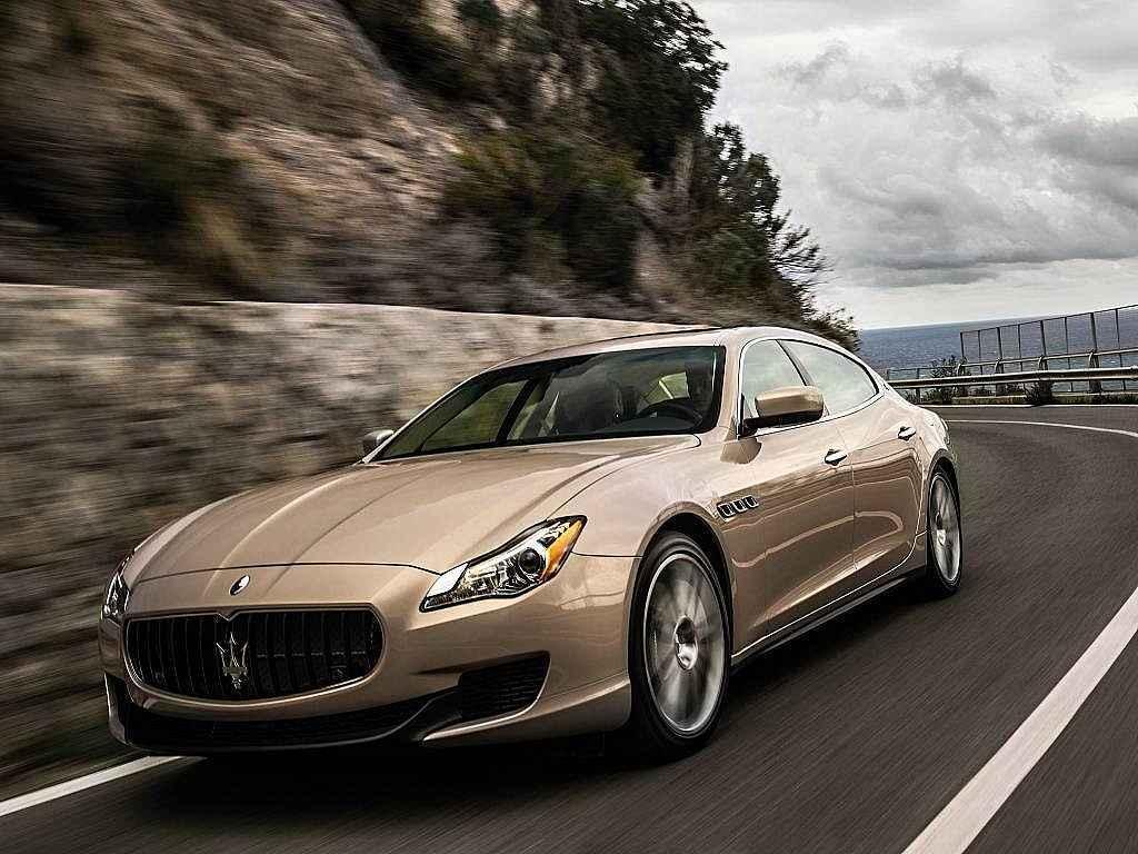 Maserati Quattroporte.