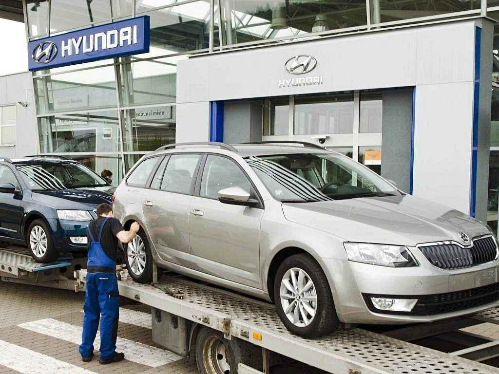 Hyundai navezl ke svým autorizovaným prodejcům po celém Česku vozy Škoda Octavia.