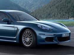 Naftová verze Porsche Panamera po faceliftu.