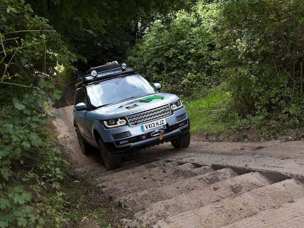 Range Rover Hybrid.