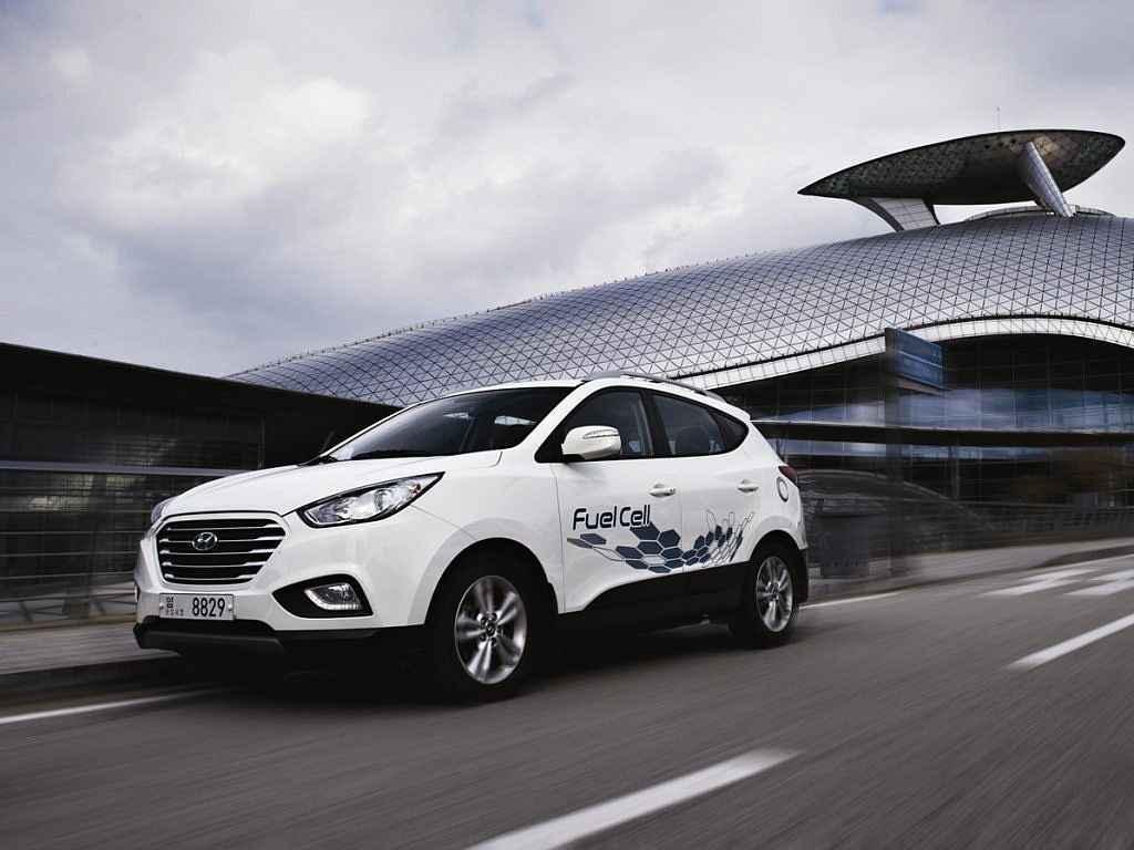 Hyundai ix35 Fuel Cell jezdí na vodík.