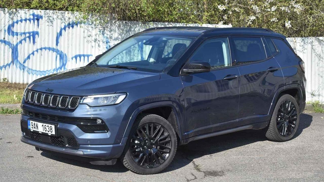 Jeep Compass již je k mání jen s menší či větší elektrifikací