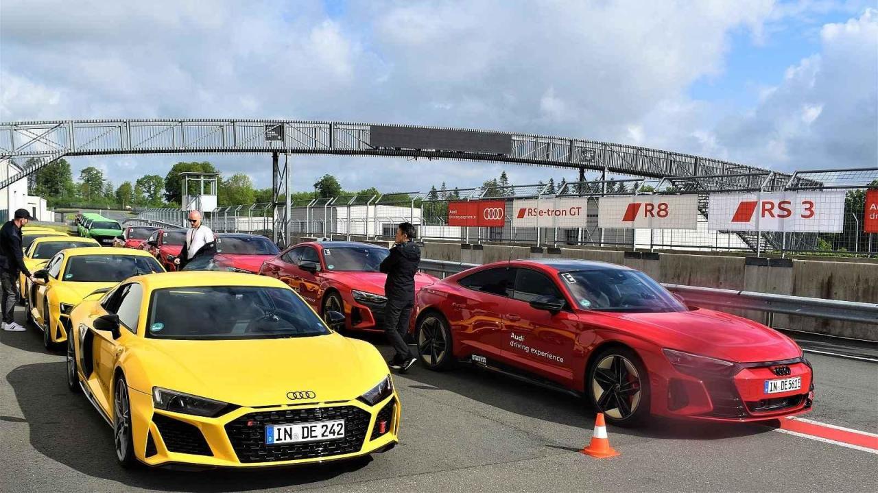 Audi R8 a e-tron GT připravené na jízdu na okruhu