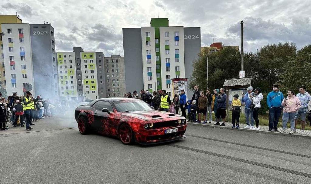 Do táborského areálu Komora se v sobotu sjelo na 250 aut.