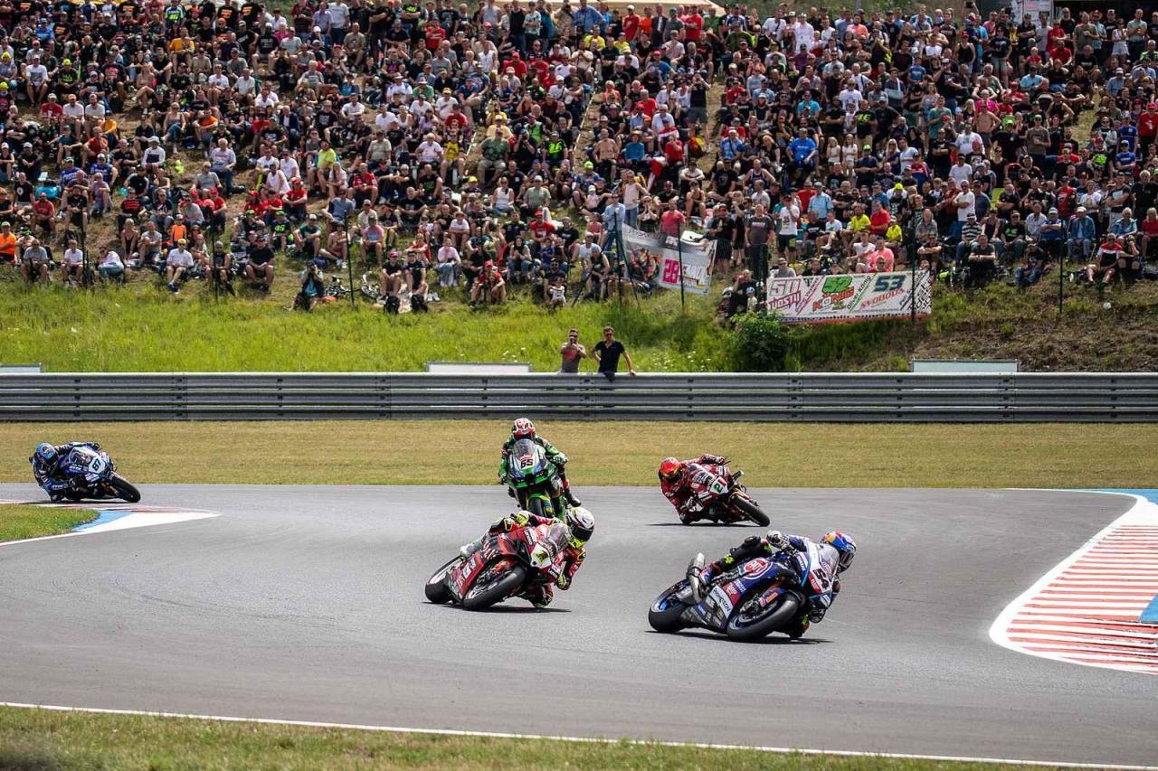 Závod mistrovství světa Superbike v Mostě.