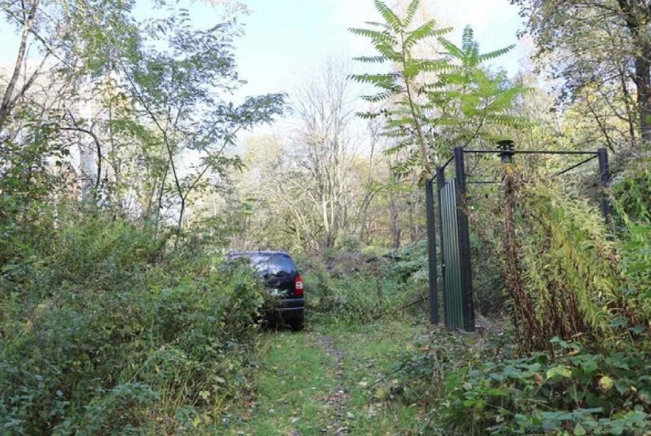 Muž policisty dovedl na místo, kde ukradené auto zanechal. Foto: Policie ČR