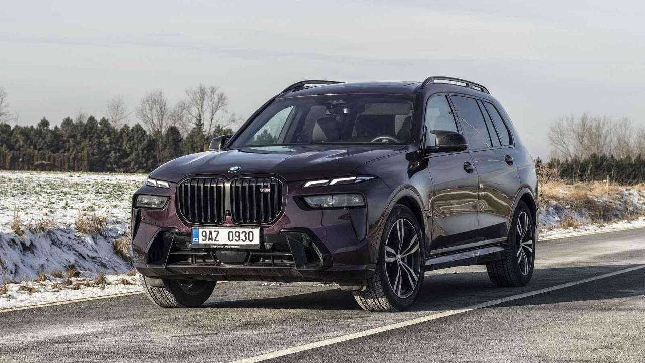 X7 představuje u bavorské automobilky vrchol nabídky mezi SUV.