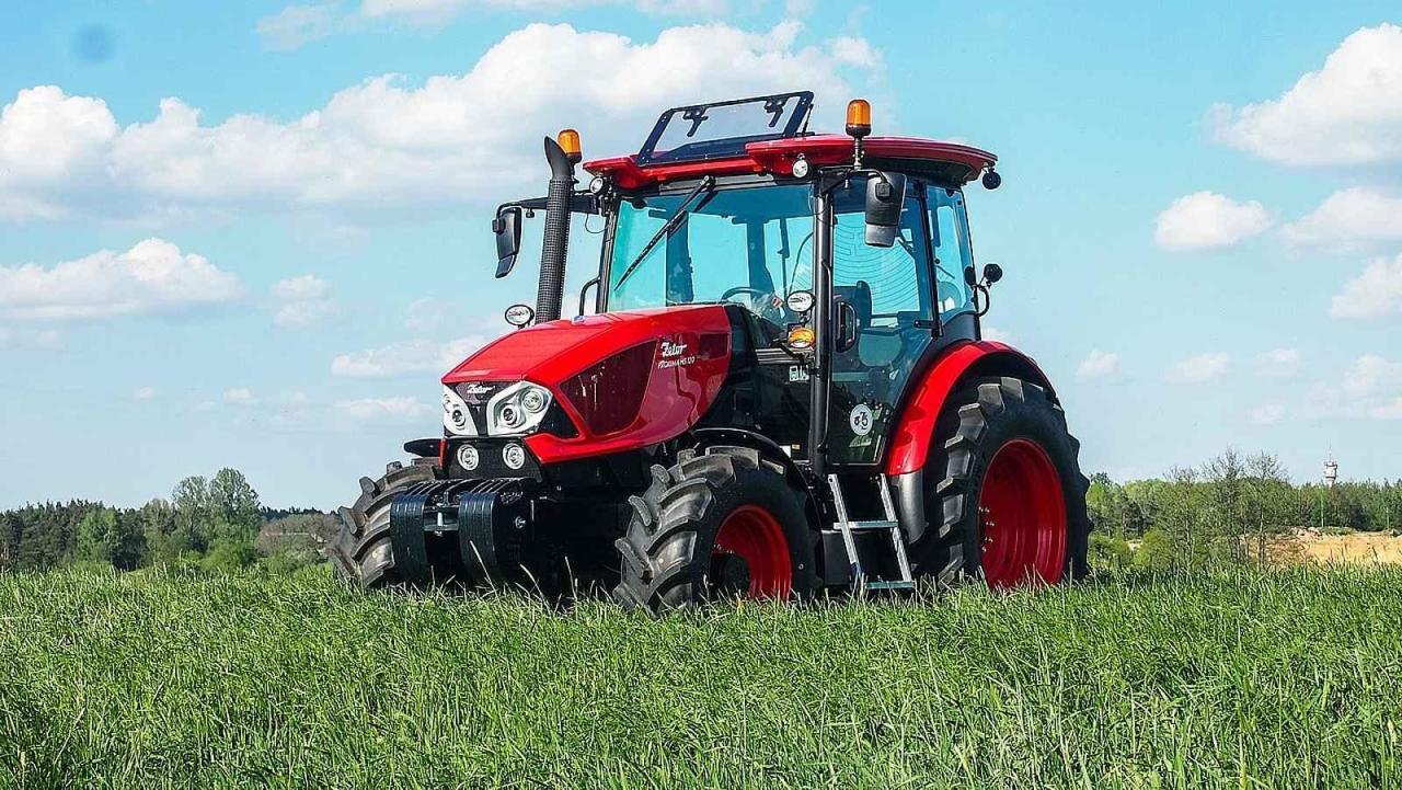 Traktor Zetro Proxima ze současné produkce.