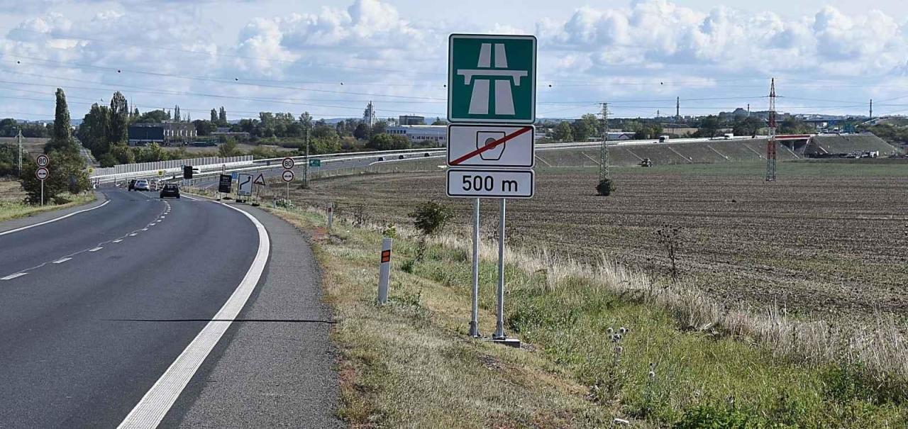 Ilustrační foto: Za roční dálniční známku si motoristé od 1. března připlatí