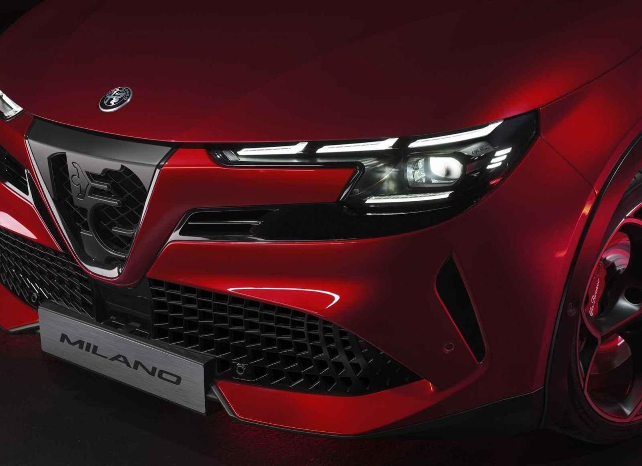 Fotka článku - Alfa Romeo přejmenovala nový model. Název Milano si "podal" italský ministr