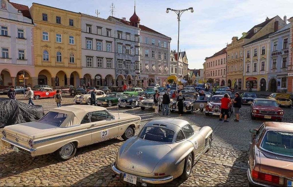 Fotka článku - Tipy na motoakce: Historic Vltava Rallye, O 106 Jihočeských krajem a další bomby
