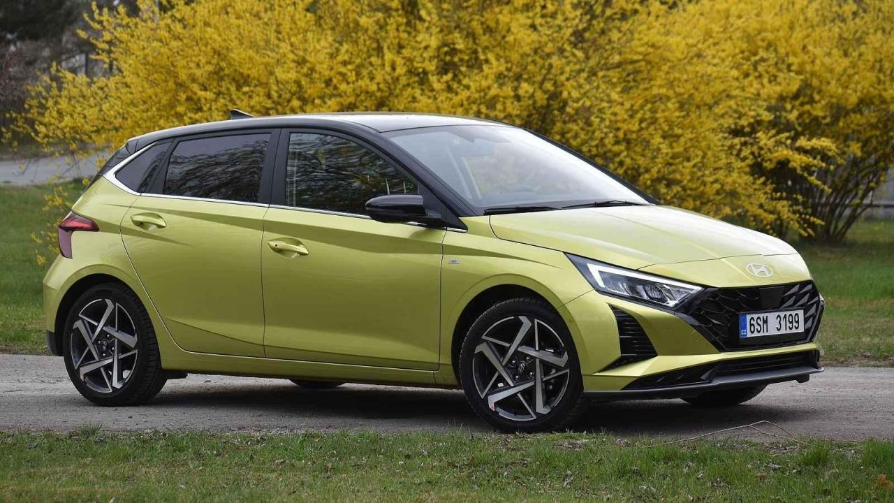 Hyundai i20 po faceliftu se moc nezměnil. Ale škoda to určitě není