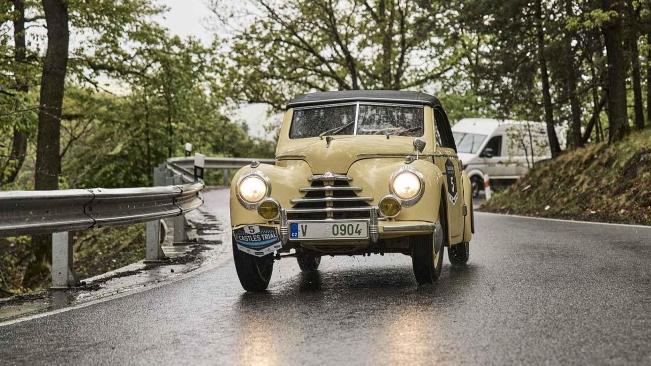 Mokro, zima a náročné silnice. Takový byl letošní ročník setinové rally 7 Castles Trial