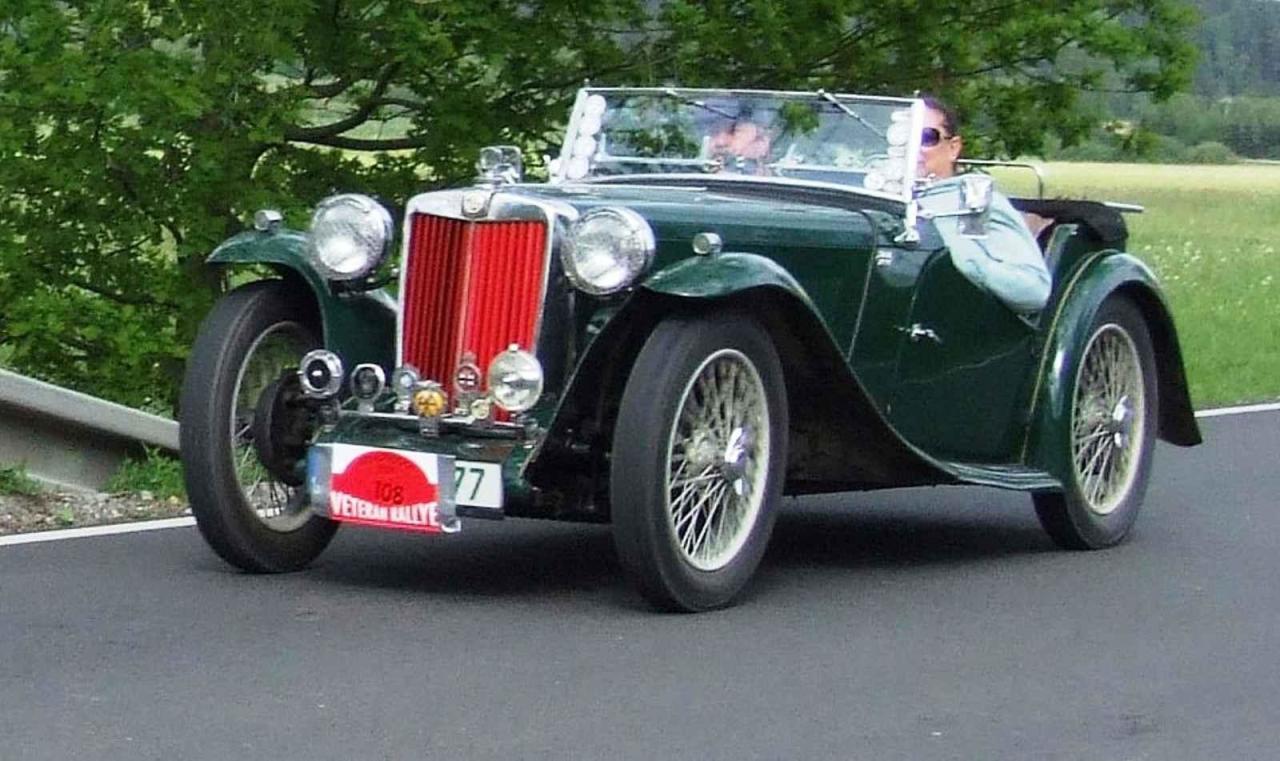 Rallye Křivonoska 2024. MG cabrio.