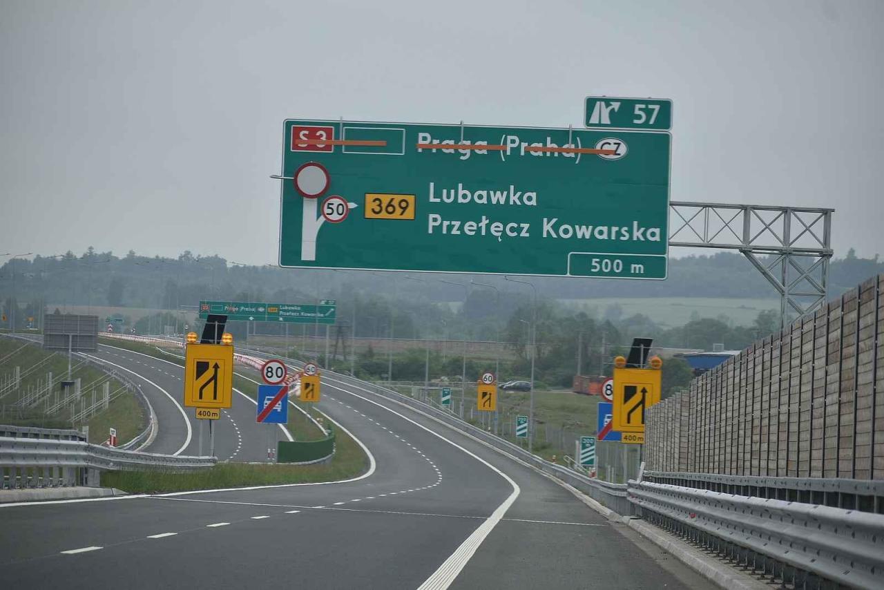 Poláci otevřou během letních prázdnin poslední úsek S3 u hranic s Českem Bolków - Kamienna Góra. V úterý tam prováděli cvičení záchranných složek.