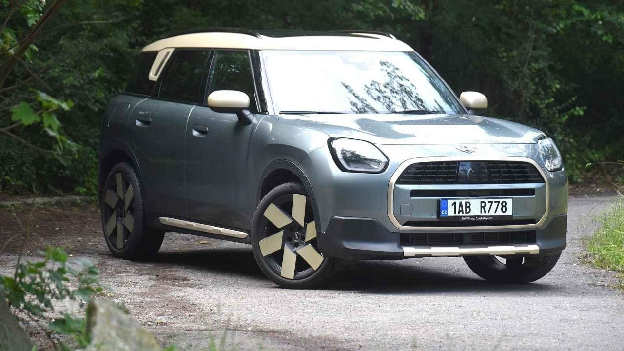 Mini Countryman se mění z městské stylovky na plnohodnotné rodinné auto