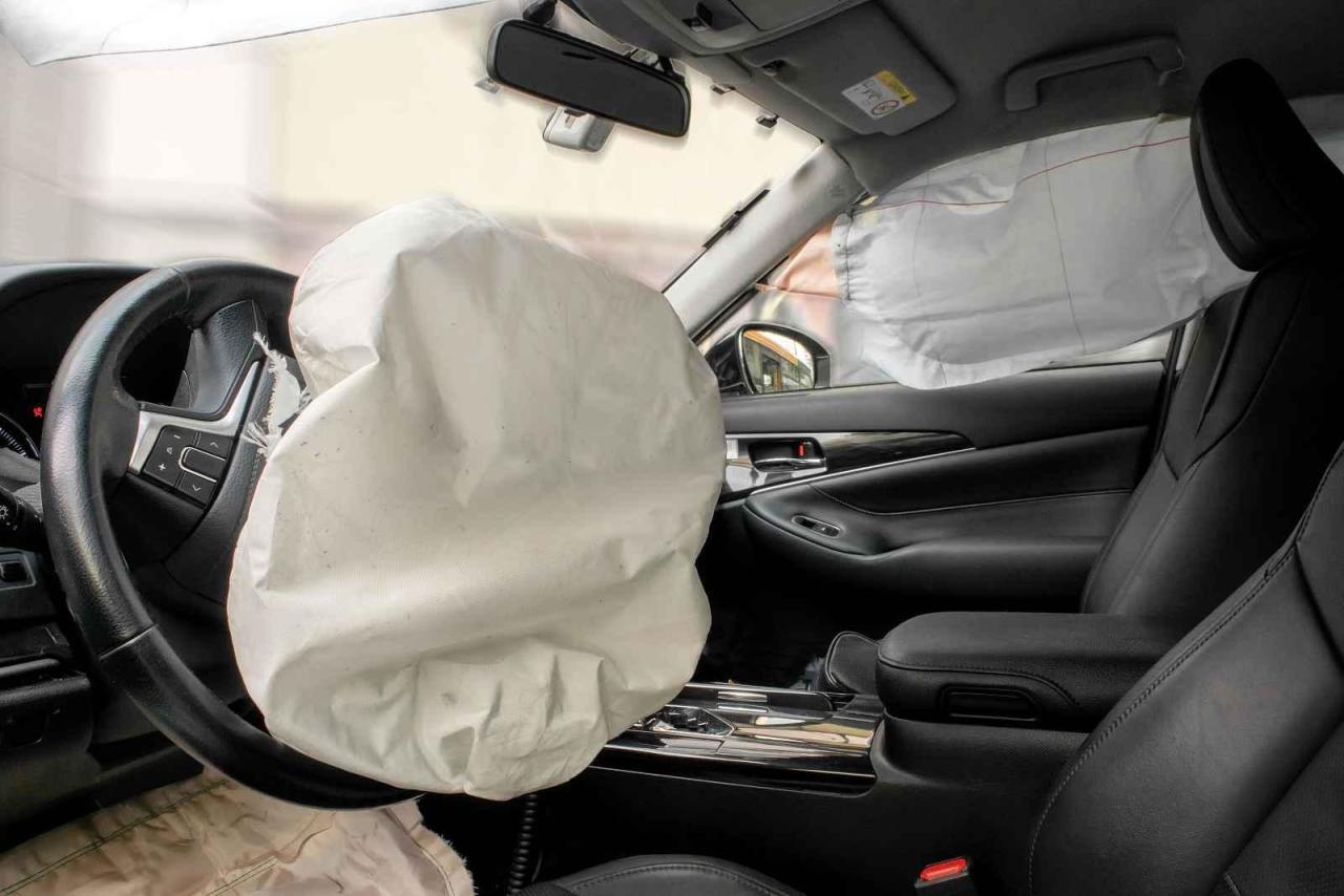 Airbag v akci. Víte, za jakých okolností se na něj lze spolehnout?