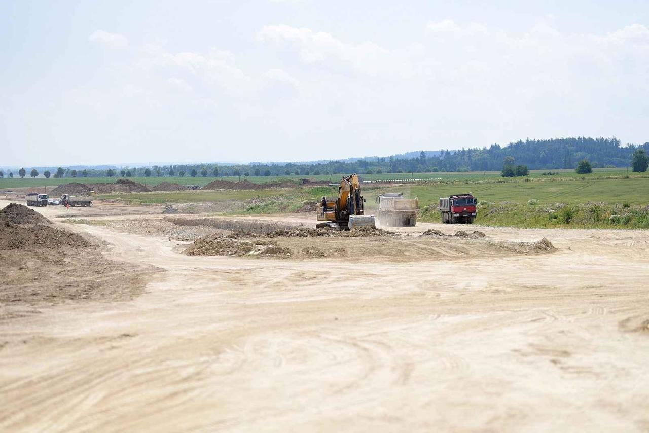 Kontrolní den na stavbě dálnice D35 u Vysokého Mýta.