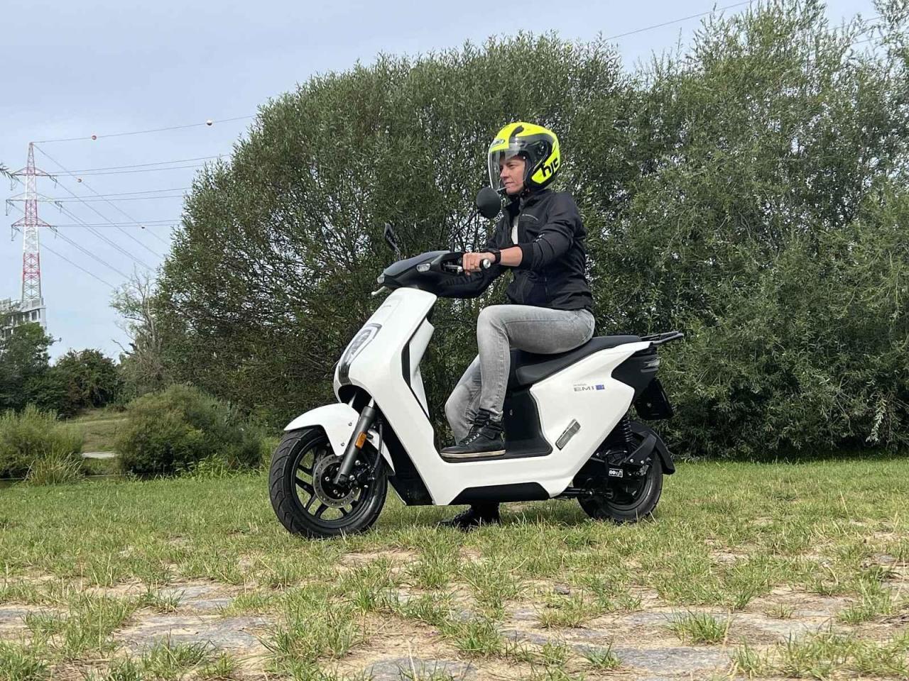 test elektroskútr Honda EM1 e: